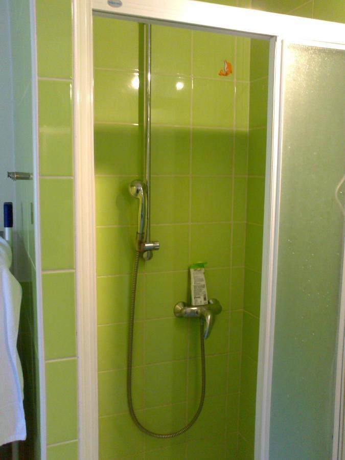 Rainbow Rooms Любляна Экстерьер фото